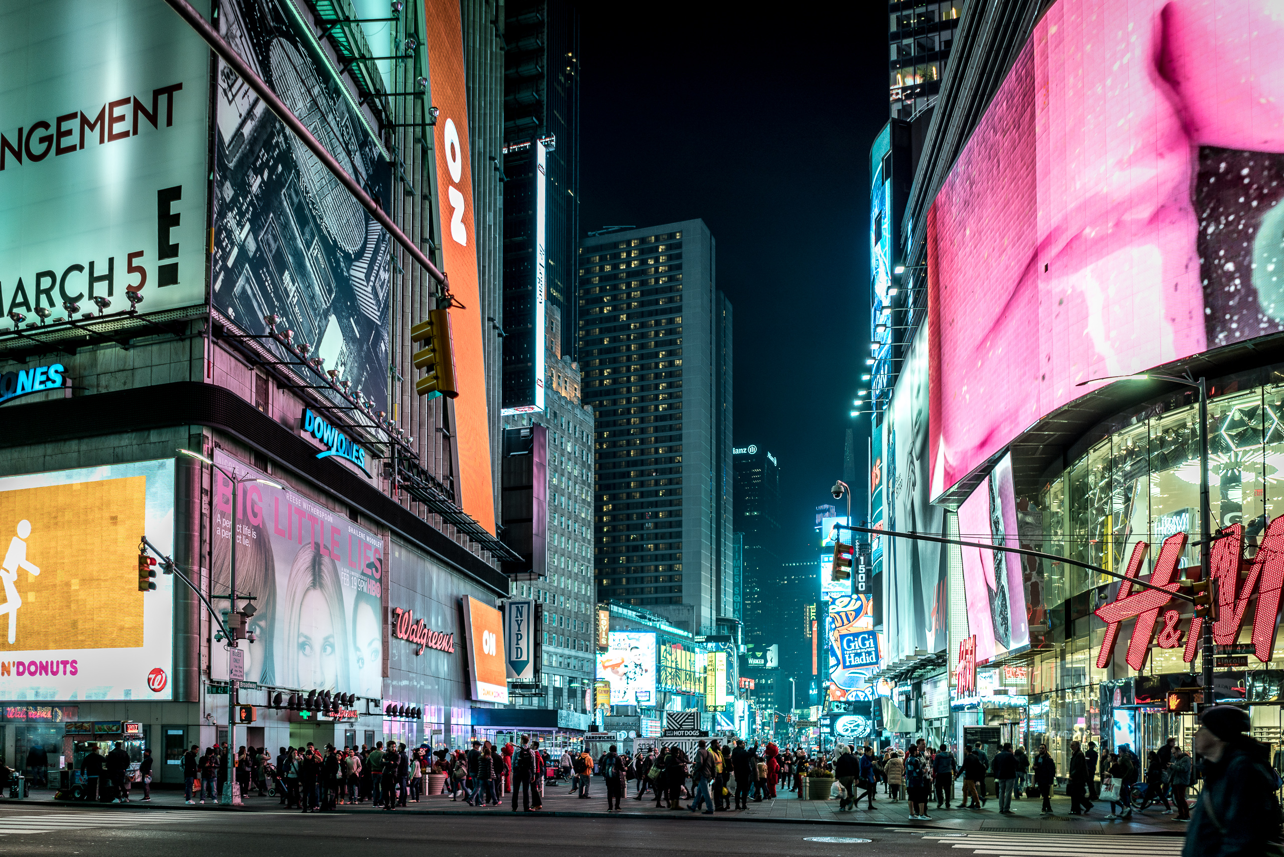 Times Square — photograph 11 of 17, travel photography by Robert Bucher