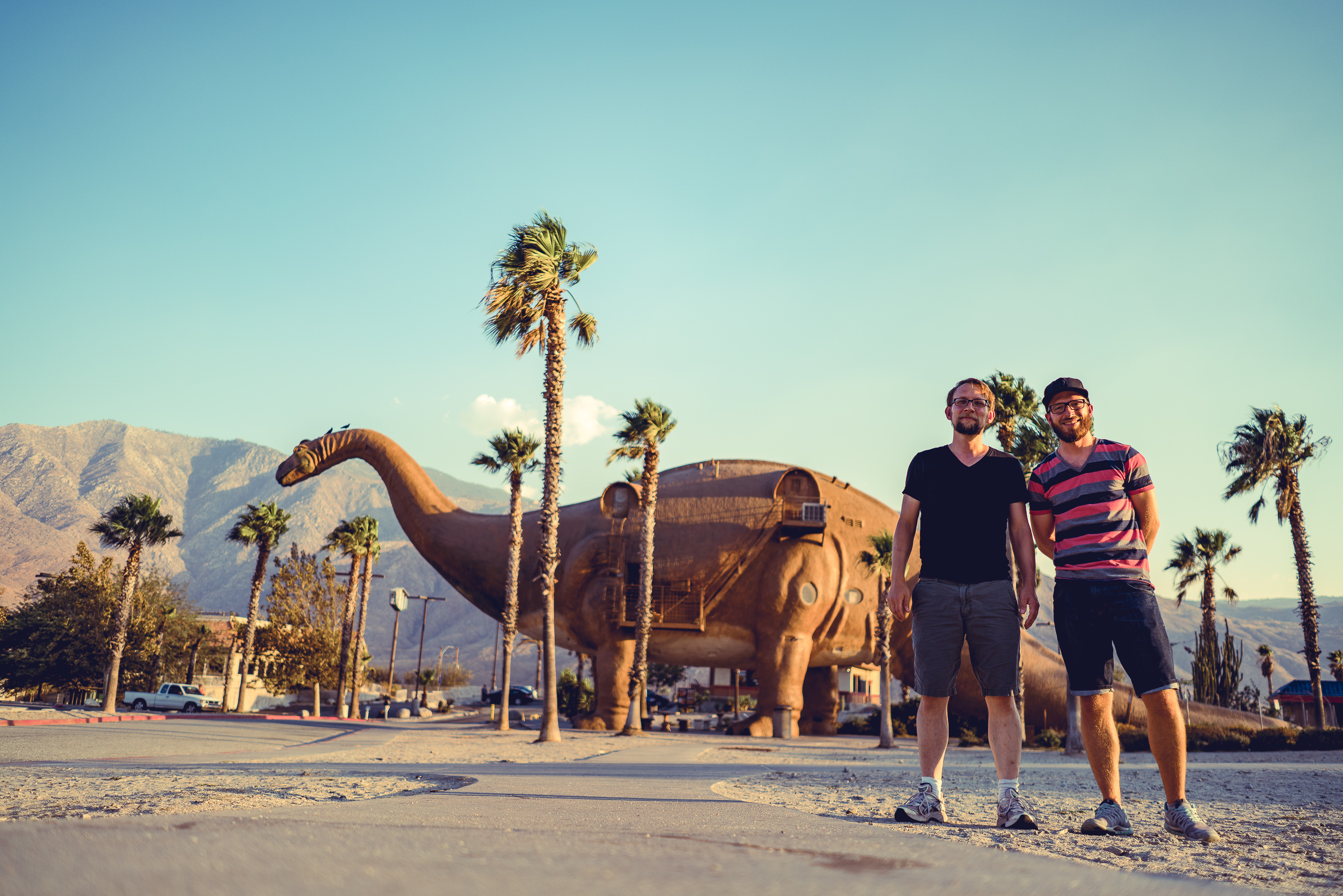 World's Biggest Dinosaurs — photograph 3 of 8, travel photography by Robert Bucher